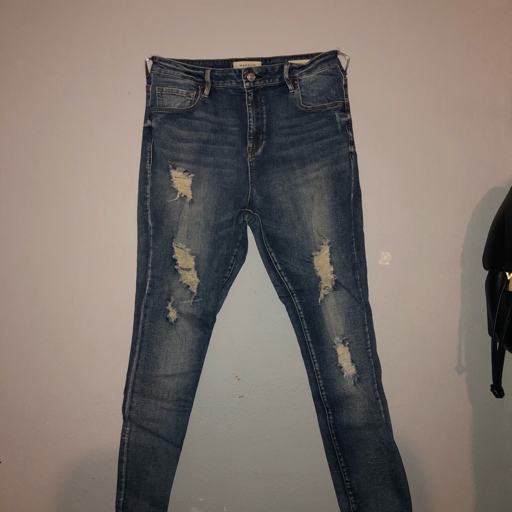 ripped skinny jeans